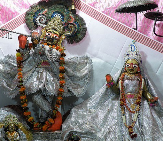 Nectar drops from Sri Tattva-sutra by Bhaktivinod Thakur