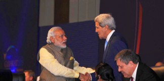 Vibrant Gujarat Summit Rocks