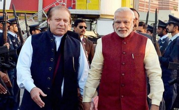 Who should hail Modi for his Courage and Statesmanship?