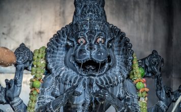Half-Lion Half-Man form appears! Devotees offer worship to Sri Narasimha