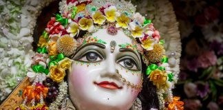 Mayapur devotees celebrate the appearance day of their Most Beloved Srimati Radharani