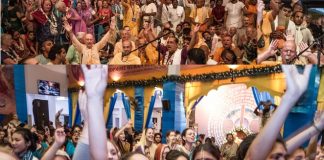 Mayapur Kirtan Mela 2019 – Devotees from over 60 countries chant together kirtan mela 2019